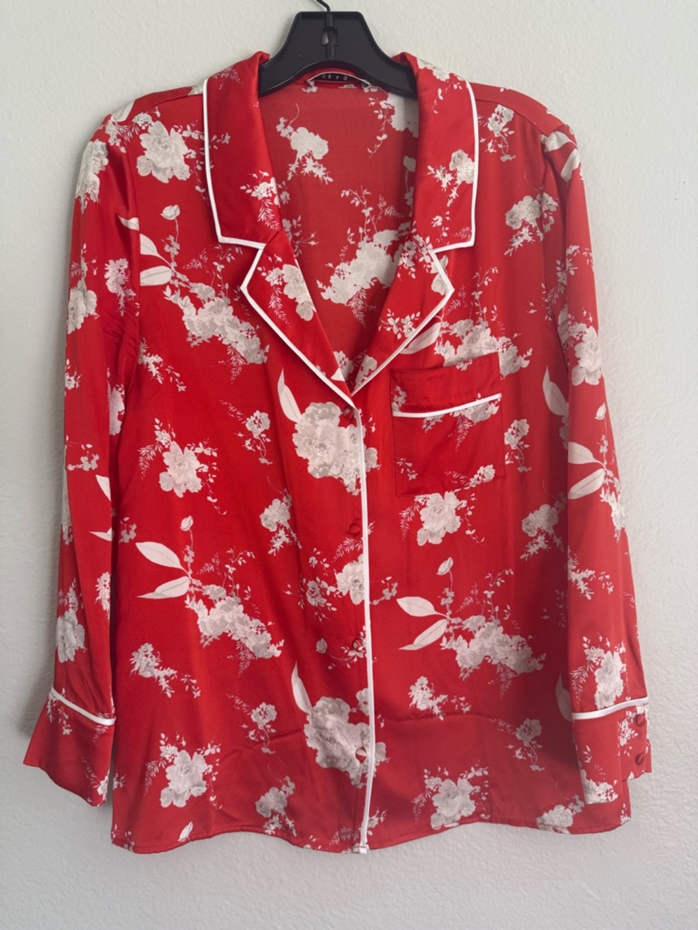 Alice + Olivia Silk Red Floral Satin Blouse with White Trim size M